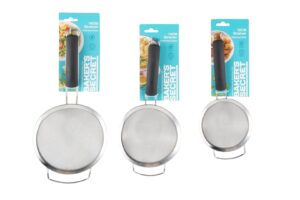 מסננת נירוסטה עם וו תליה וידית פלסטיק 14 ס"מ מבית Baker's Secret