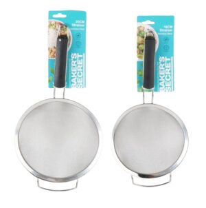 מסננת נירוסטה עם וו תליה וידית פלסטיק 20 ס"מ מבית Baker's Secret