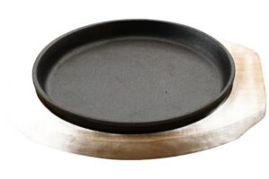 צלחת יציקה ברזל עם תחתית עץ 19 ס'מ***10632517