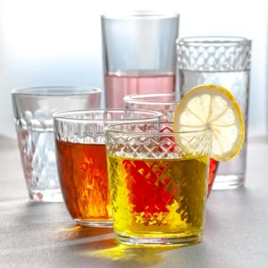 כוסות שתיה קרה