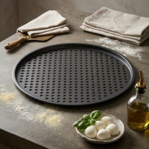 מגשי פיצה מחורר